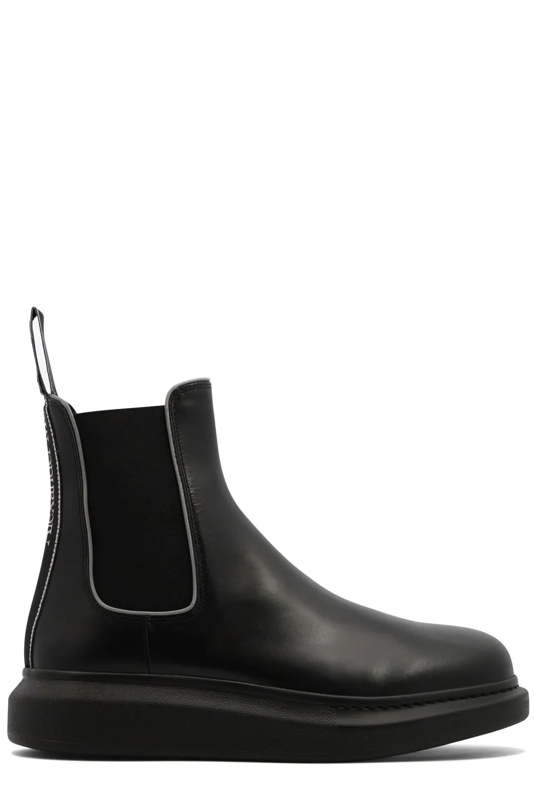 Alexander McQueen Round Toe Chelsea Boots